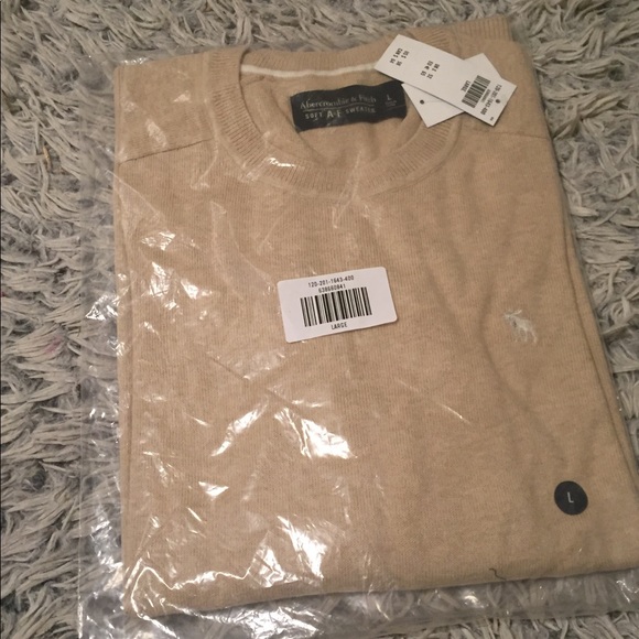 BRAND NEW SWEATERS - Picture 2 of 8